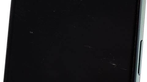 Schermo Grado C — graffi visibili